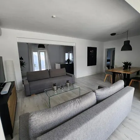 Holiday home Yoli 26 Con Piscina Y Jardin Cerca De La Playa